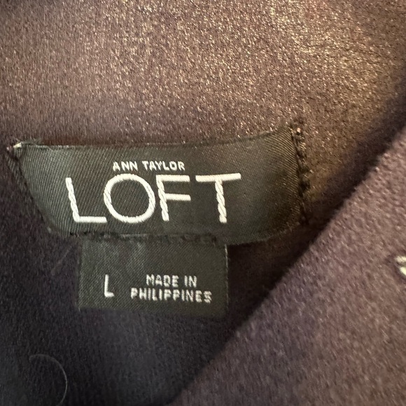 Loft Navy Paisley print V Neck, Sleeveless Wide Leg Jumpsuit. Size L - Picture 3 of 11